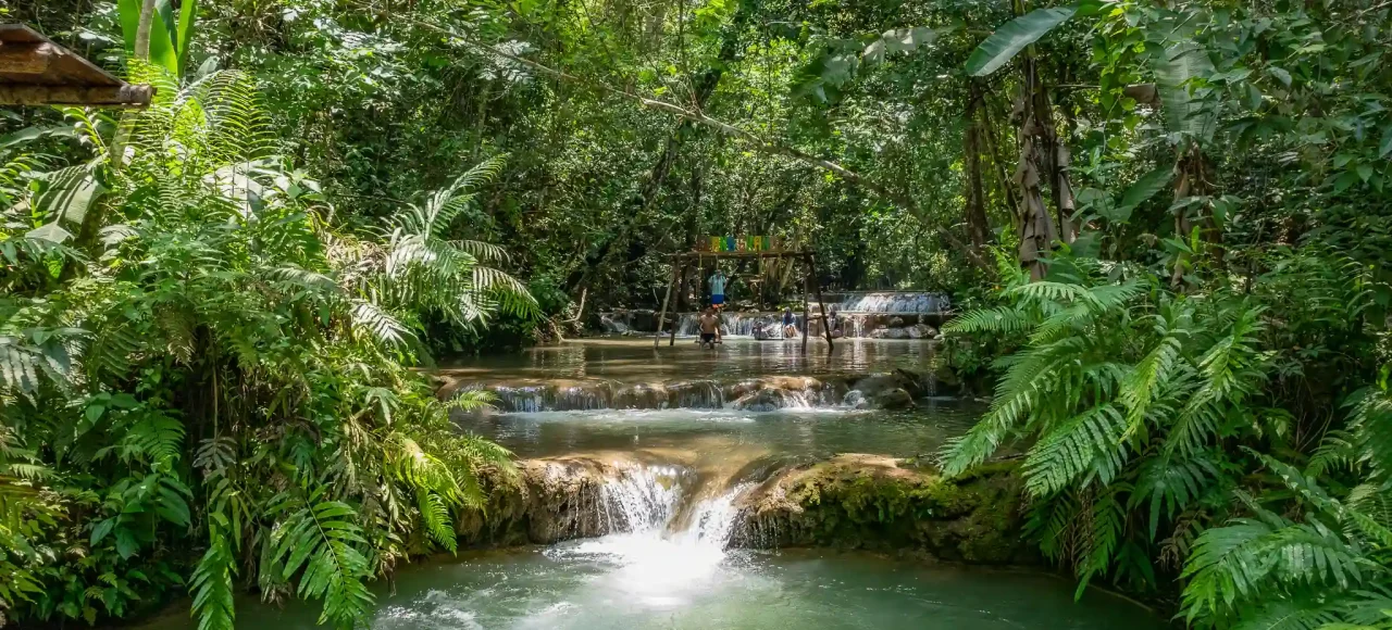 Cascadas mágicas de llano grande
