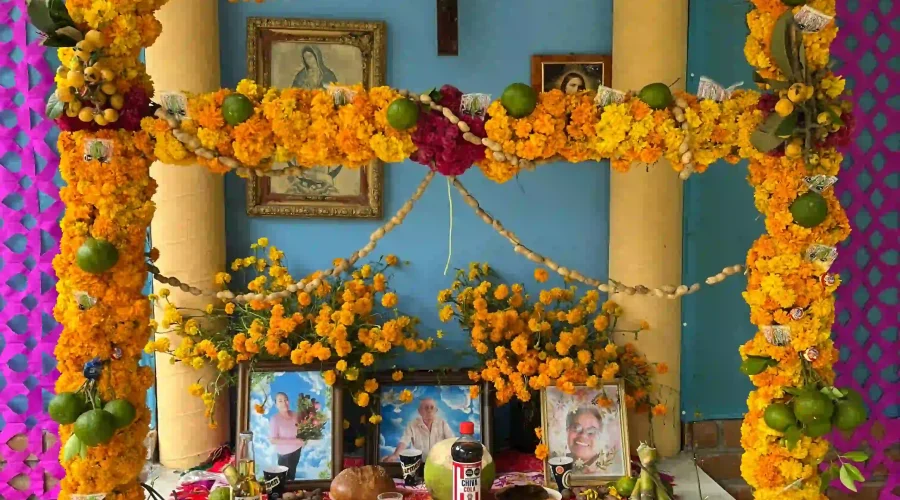 Arco de Día de Muertos en tour Huatulco